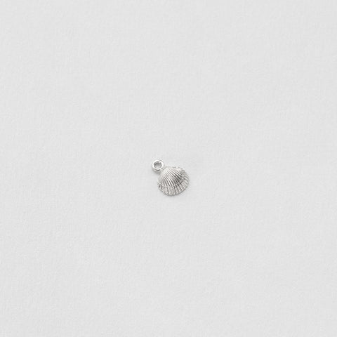 Coquilles jouet charm silver