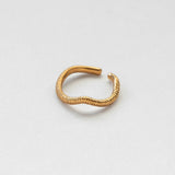 Vague sauvage ring gold