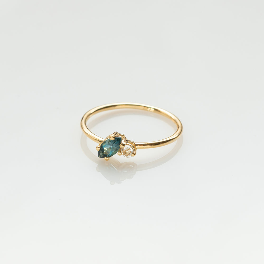 Fizzy blue & white topaz ring 14K yellow gold