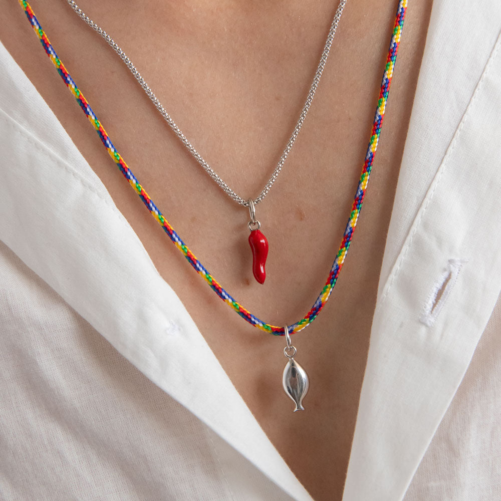 Lithrini necklace with thread silver