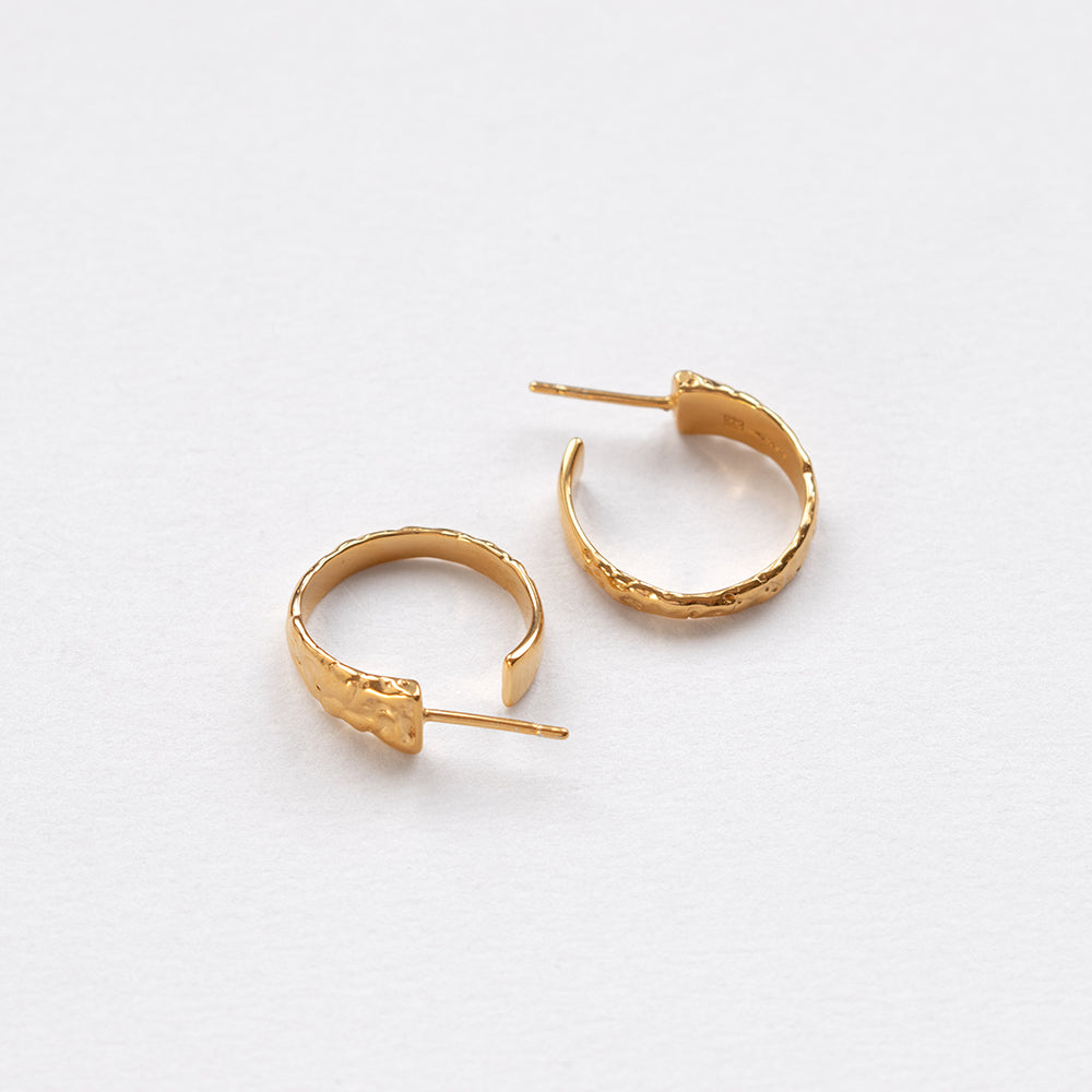 Sailing hoops gold