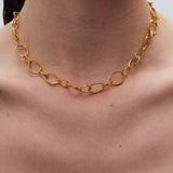 Strolling necklace gold