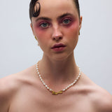 Surfing pearl necklace gold