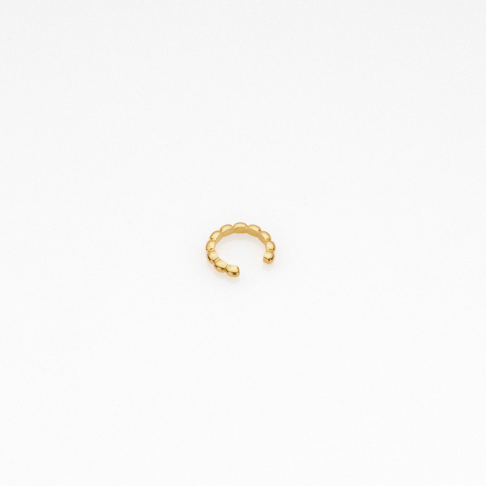Tiny Treasures puff cuff earring gold
