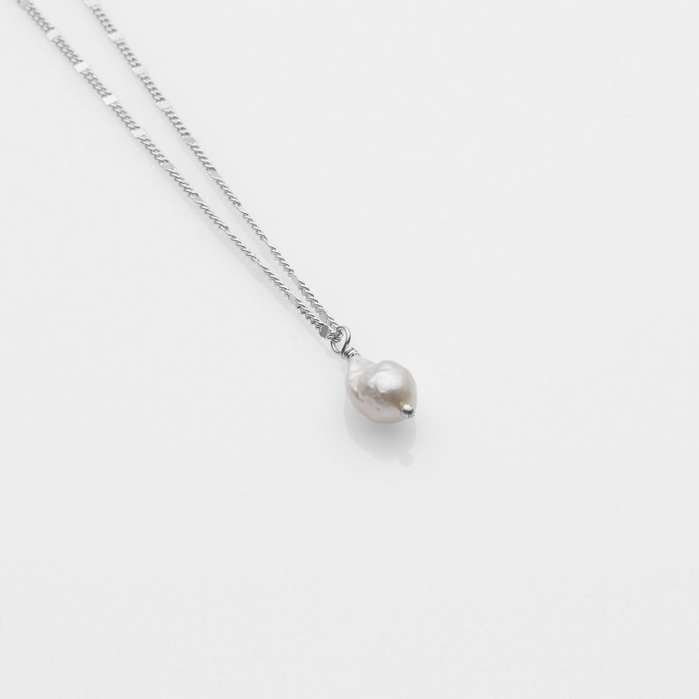 Sea & Sun fancy pearl necklace silver
