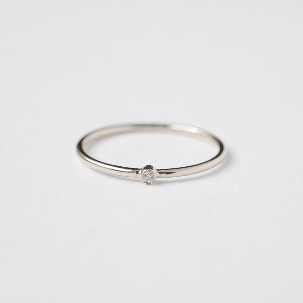 Astro single 14K white gold ring