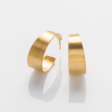 Half-Pipe earrings gold