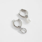 Aura huggies silver