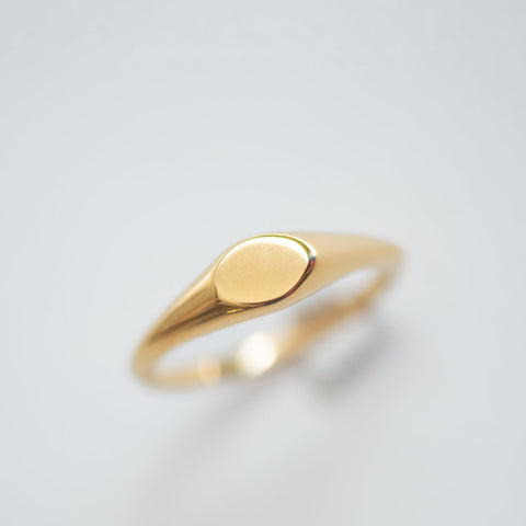 Oval ring gold