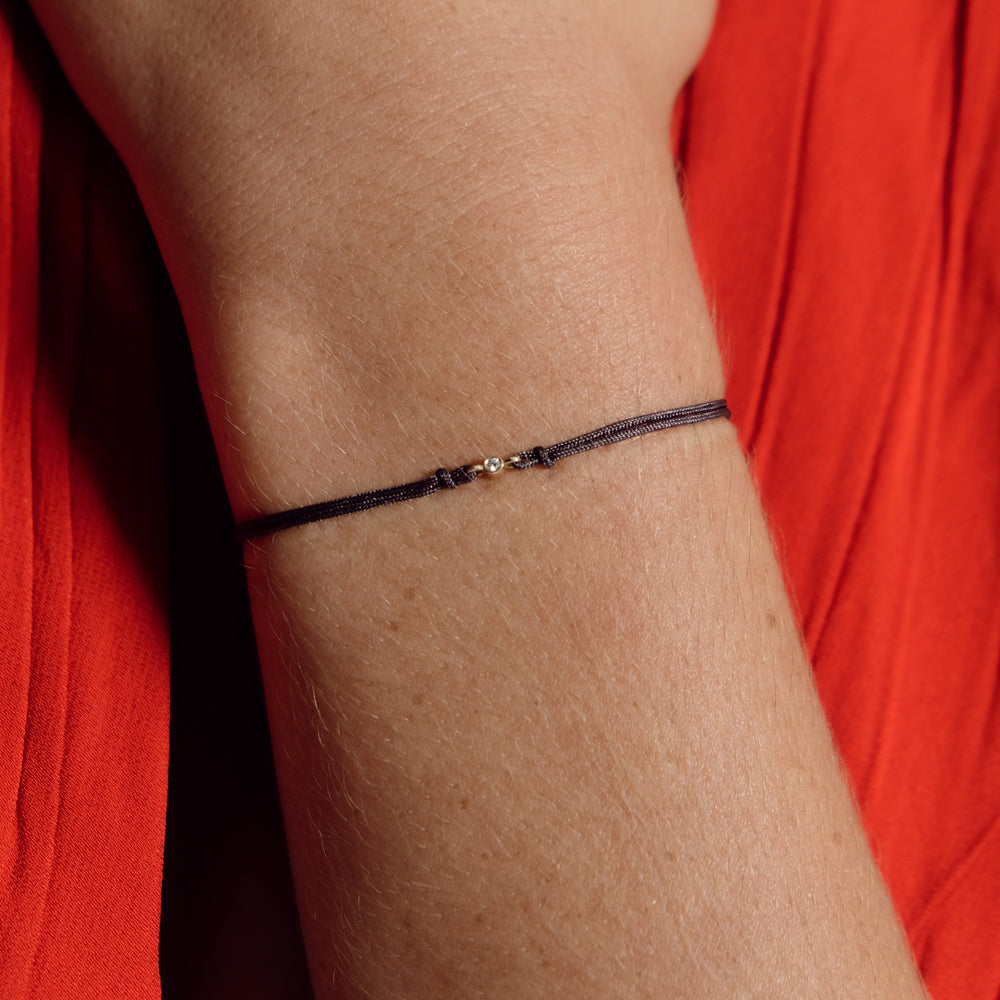 Astro single 14K white gold thread bracelet