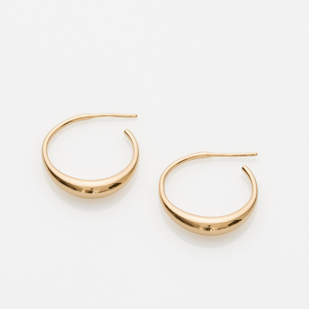 The crew Jaggo hoop earrings 14K yellow gold