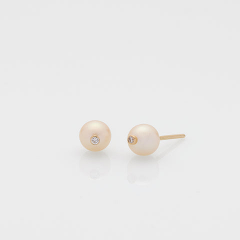 Free the pearls stud earrings 14K yellow gold with diamonds