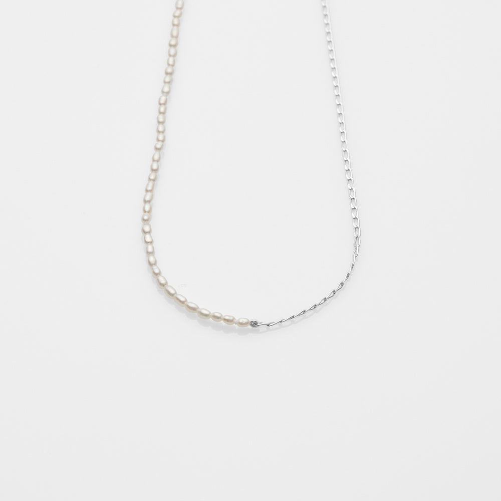 Free the pearls half anf half necklace silver