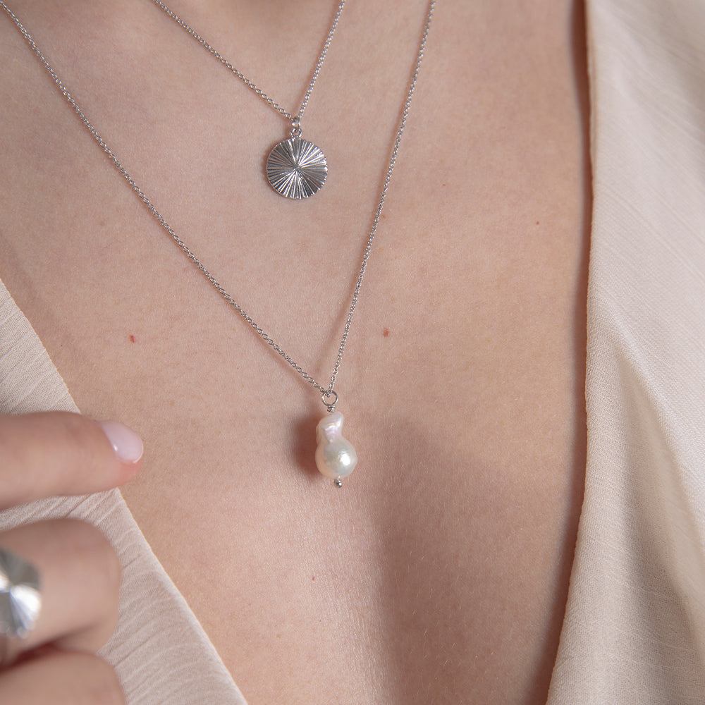 Sea & Sun pearl necklace silver